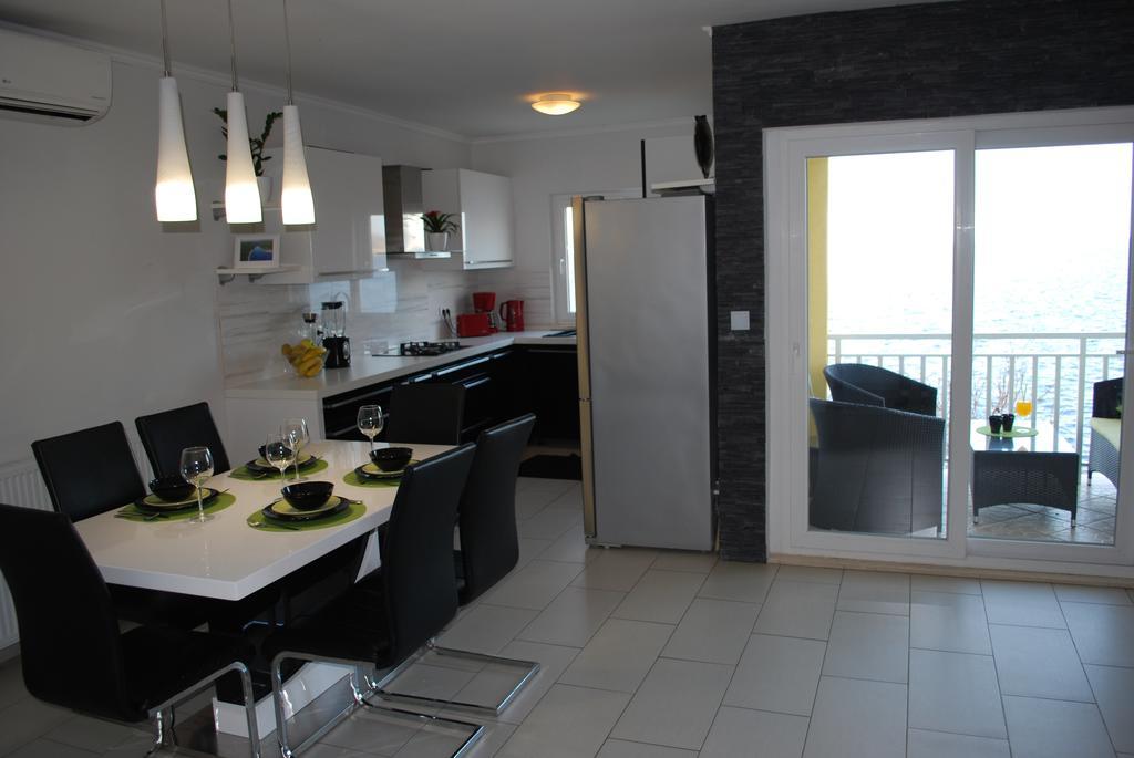 R&N Apartment Zavalatica Exterior photo